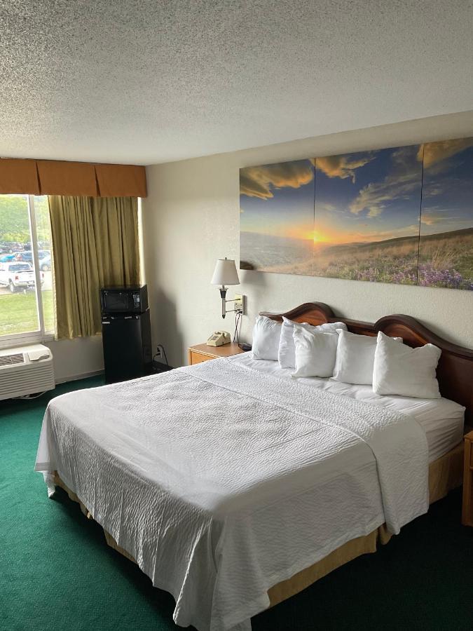 Days Inn By Wyndham Cambridge Eksteriør bilde