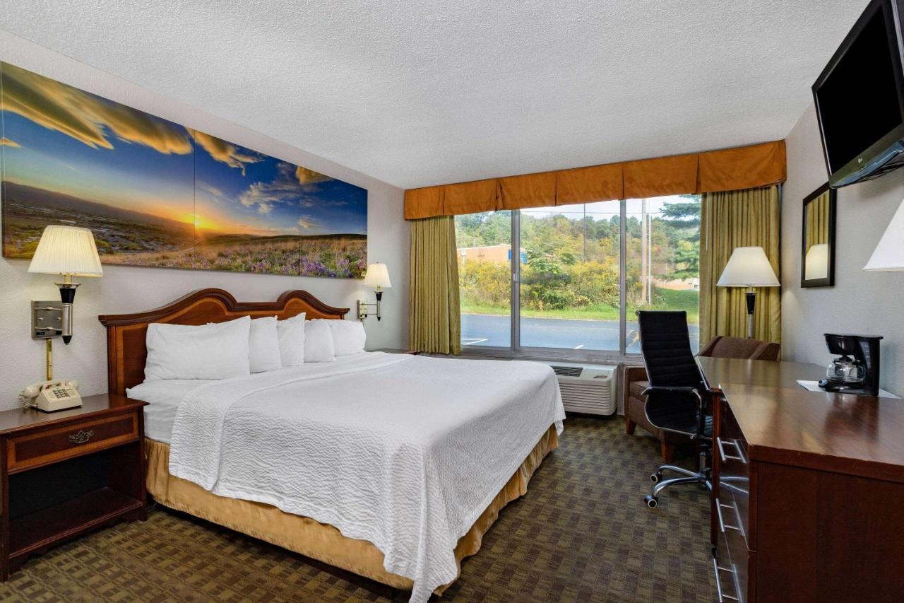 Days Inn By Wyndham Cambridge Eksteriør bilde